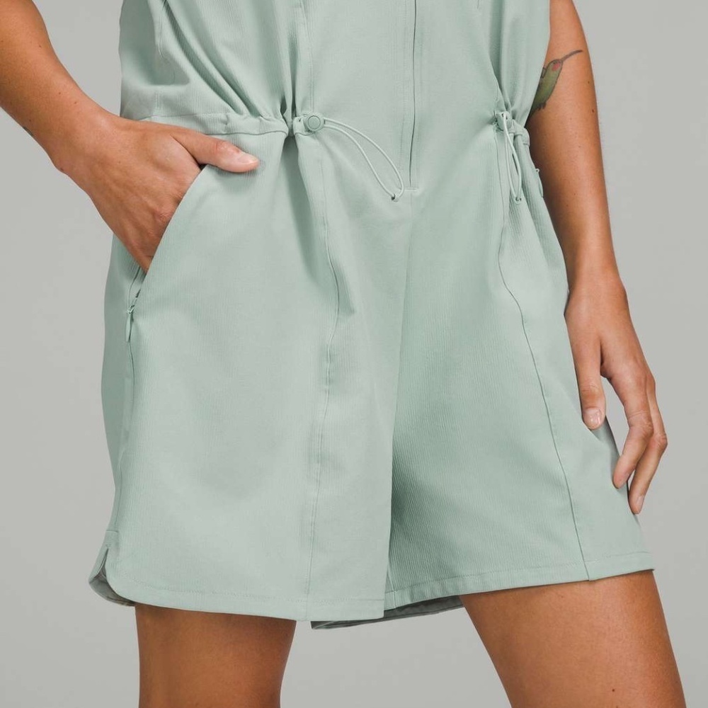 Lululemon - Stretch Rib Pocketed Romper, Size 8, Silver Blue Colour - Picture 3 of 7